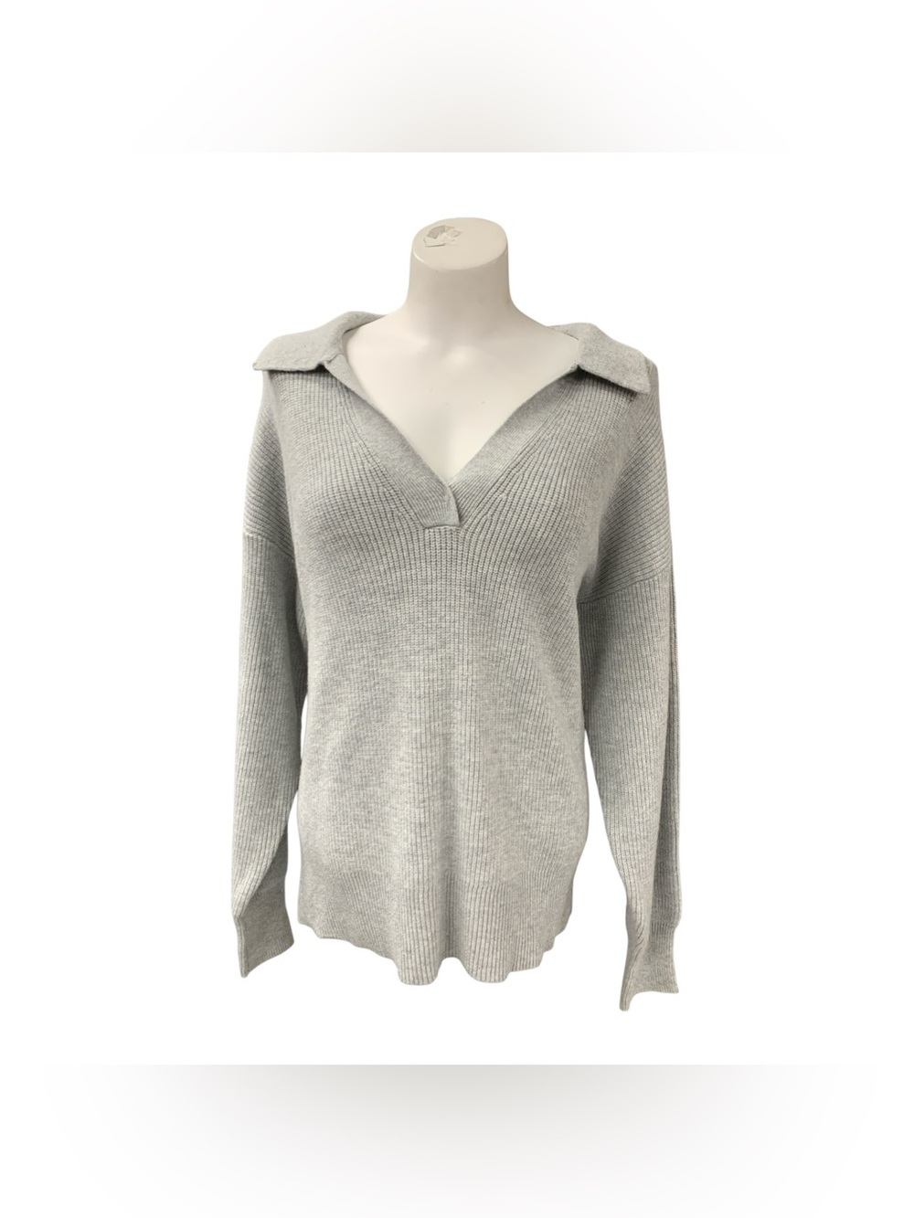 ON 34 V-Neck Collared Lightweight Knit Sweater in Light Gray Size L
